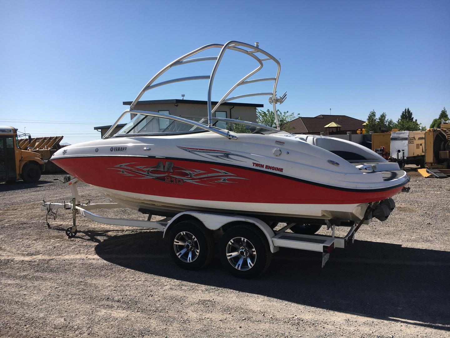 ./imagenes/INVOICE/2019/12352/LANCHA YAMAHA AR210 (1).JPG